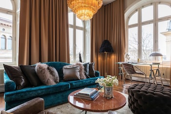 Large King Room