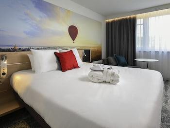 Superior Room, 1 King Bed with Sofa bed