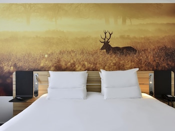 Superior Room, 1 King Bed with Sofa bed