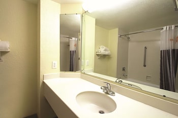 Room, 2 Double Beds, Accessible, Non Smoking (Mobility Accessible)