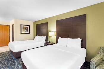 Standard Room, 2 Queen Beds, Non Smoking, Refrigerator & Microwave