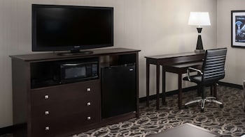 Standard Room, 1 Queen Bed, Accessible, Non Smoking
