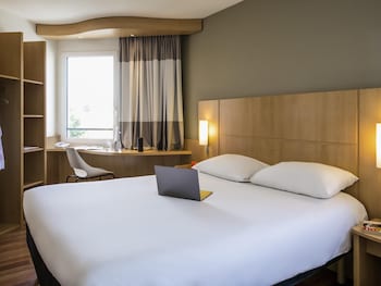 Room, Multiple Beds