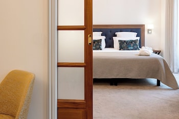 City Suite, City View