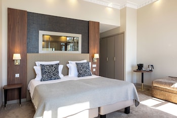 Junior Suite, 1 Queen Bed, Sea View