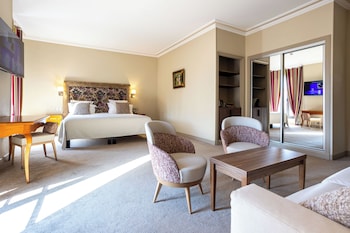 Junior Suite, City View