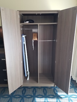 Standard Room, 2 Queen Beds, Accessible, Patio
