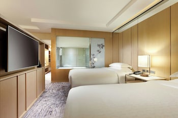 Executive Suite, 2 Twin Beds