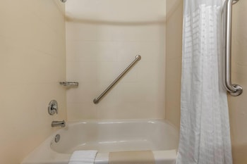 Standard Room, 2 Queen Beds, Non Smoking