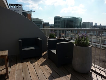 Club Room, Terrace