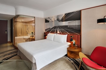 Deluxe Room, 1 King Bed, City View