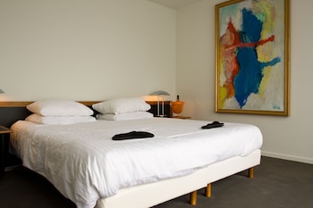 City Apartment 2