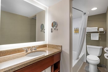 Standard Room, 1 King Bed, Non Smoking, Refrigerator