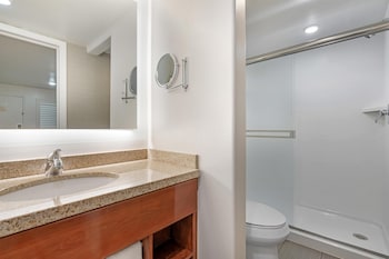 Standard Room, 1 Queen Bed, Non Smoking, Refrigerator