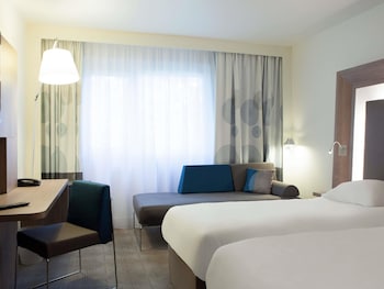 Standard Room, Multiple Beds (2 Single Beds and 1 Single Sofa-Bed)