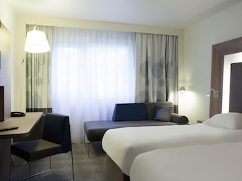 Standard Room, Multiple Beds (2 Single Beds and 1 Single Sofa-Bed)