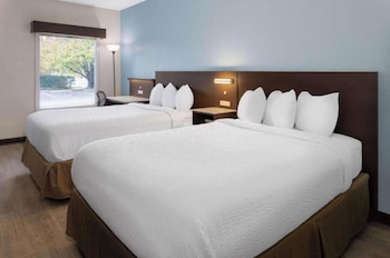 2 Full Beds | Non-Smoking, Micfridge
