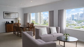 Suite, 1 King Bed