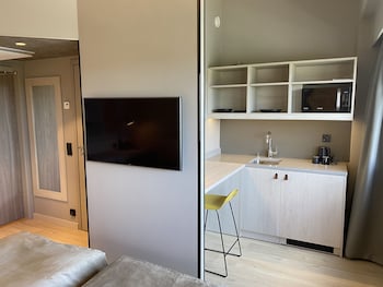 Standard Twin Room with kitchenette
