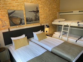 Family Room (Economy)