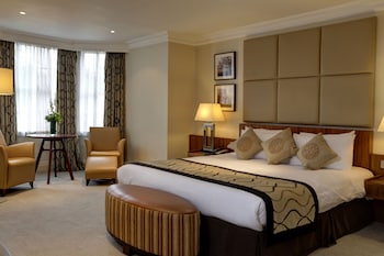 Suite, 1 King Bed, Non Smoking, Bathtub (Walk-in Shower;with Sofabed)