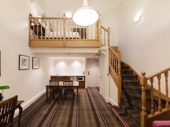 Deluxe Loft, 1 King Bed