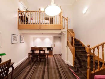 Deluxe Loft, 1 King Bed