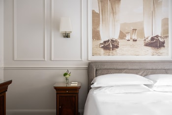 Superior Room, Multiple Beds, Courtyard View