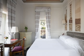 Deluxe Room, 1 Queen Bed, City View, Tower