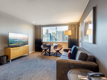 Executive 1 Bedroom Loft Suite, 1 King Bed (Darling Harbour Facing)