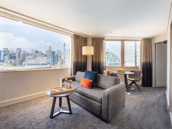 Executive Suite, 1 Double Bed (Darling Harbour Facing)