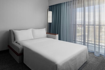 Room, 1 King Bed with Sofa bed (Mobility/Hearing Accessible, Tub)