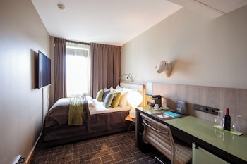 Double Room (Compact)