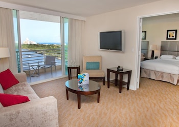 Suite, 2 Queen Beds, Balcony (Intracoastal View)