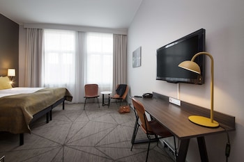 Family Room (Standard)