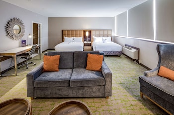 Junior Suite (2 Queenbeds & 1 Sofabed)