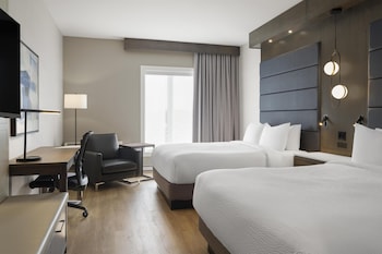Executive Room, 2 Queen Beds, Non Smoking, Refrigerator & Microwave