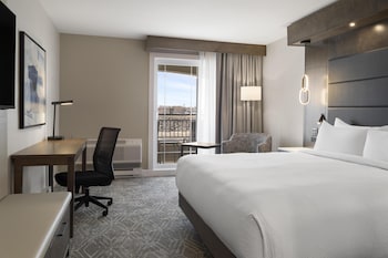 Executive Room, 1 King Bed, Non Smoking, Balcony (2nd Floor)