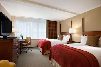 Fairmont, Room, 2 Double Beds, City View, Corner