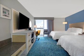 Room, 2 Queen Beds, Partial Ocean View
