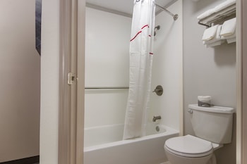Deluxe Room, 2 Queen Beds (Smoke Free)