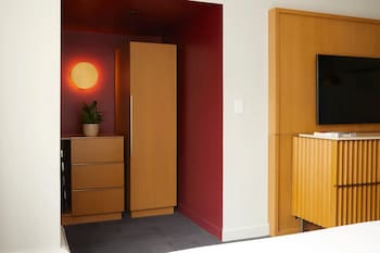 Studio, 1 King Bed