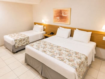 Quarto Triplo Casal