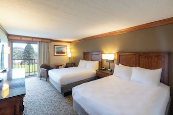 Standard Room, 2 Queen Beds, Lake View