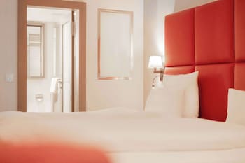 Deluxe Room, 1 King Bed