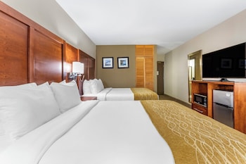 Deluxe Double Room, 2 Queen Beds, Accessible Bathtub, Non Smoking