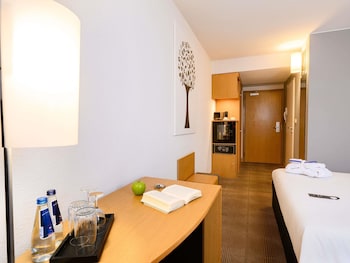 MyRoom by Anna: Eco Room with 1 Queen-Size Bed
