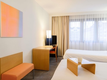 Standard Room with 2 Single Beds