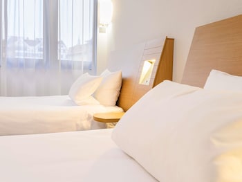 Standard Room with 2 Single Beds