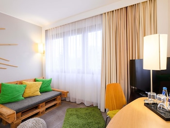 MyRoom by Anna: Eco Room with 1 Queen-Size Bed